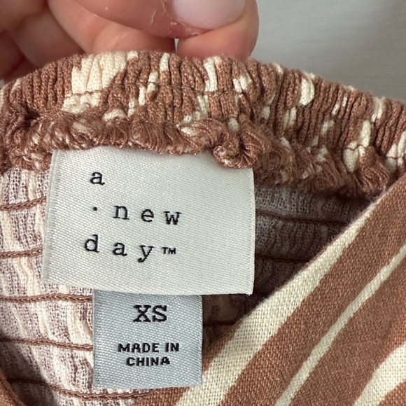 A New Day Brown and Cream Cropped Linen Topped - Picture 3 of 5